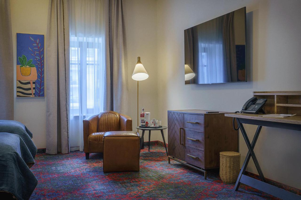 La Boheme Boutique Casa Soare Hotel Bukares Bagian luar foto