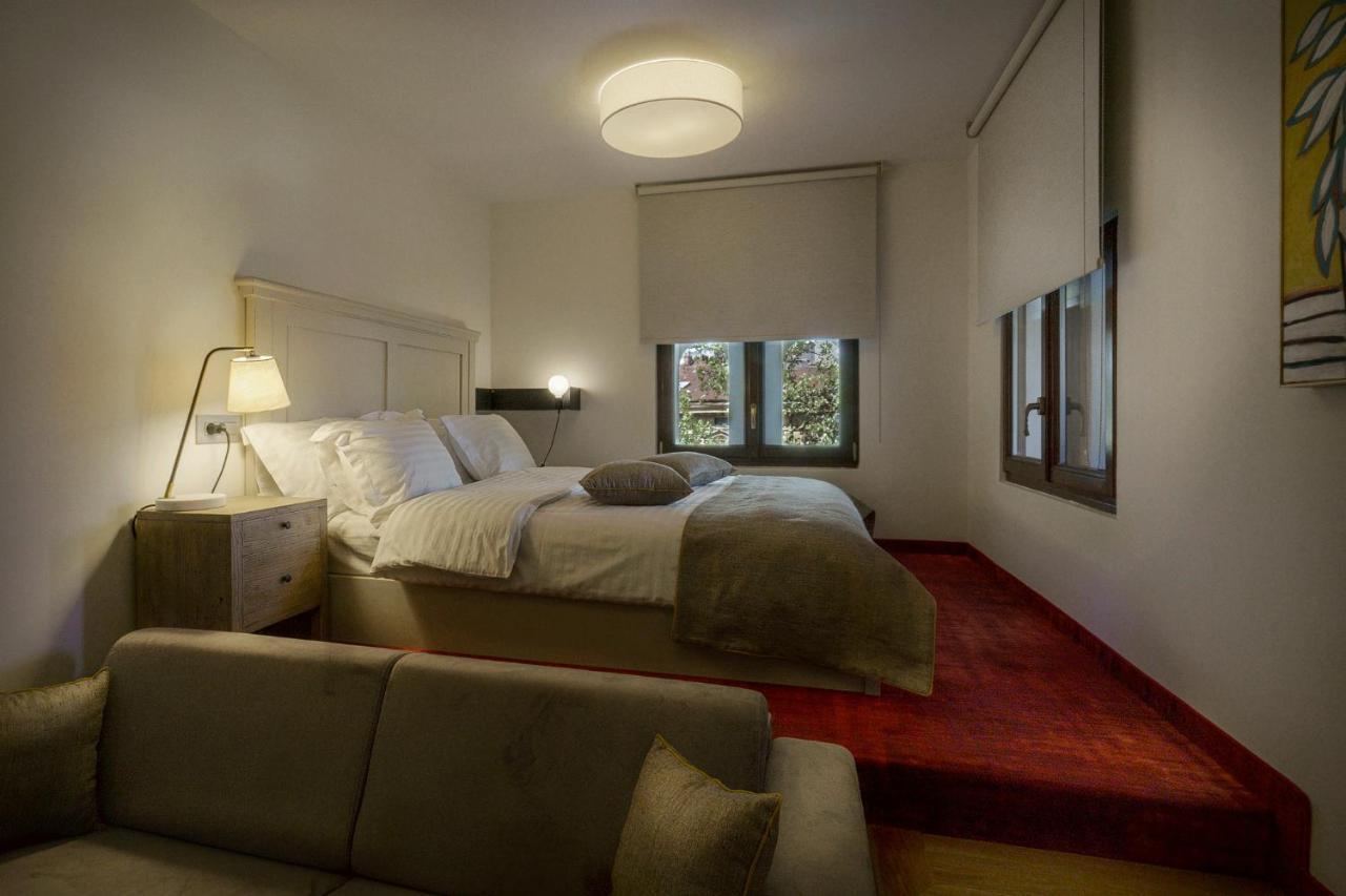 La Boheme Boutique Casa Soare Hotel Bukares Bagian luar foto