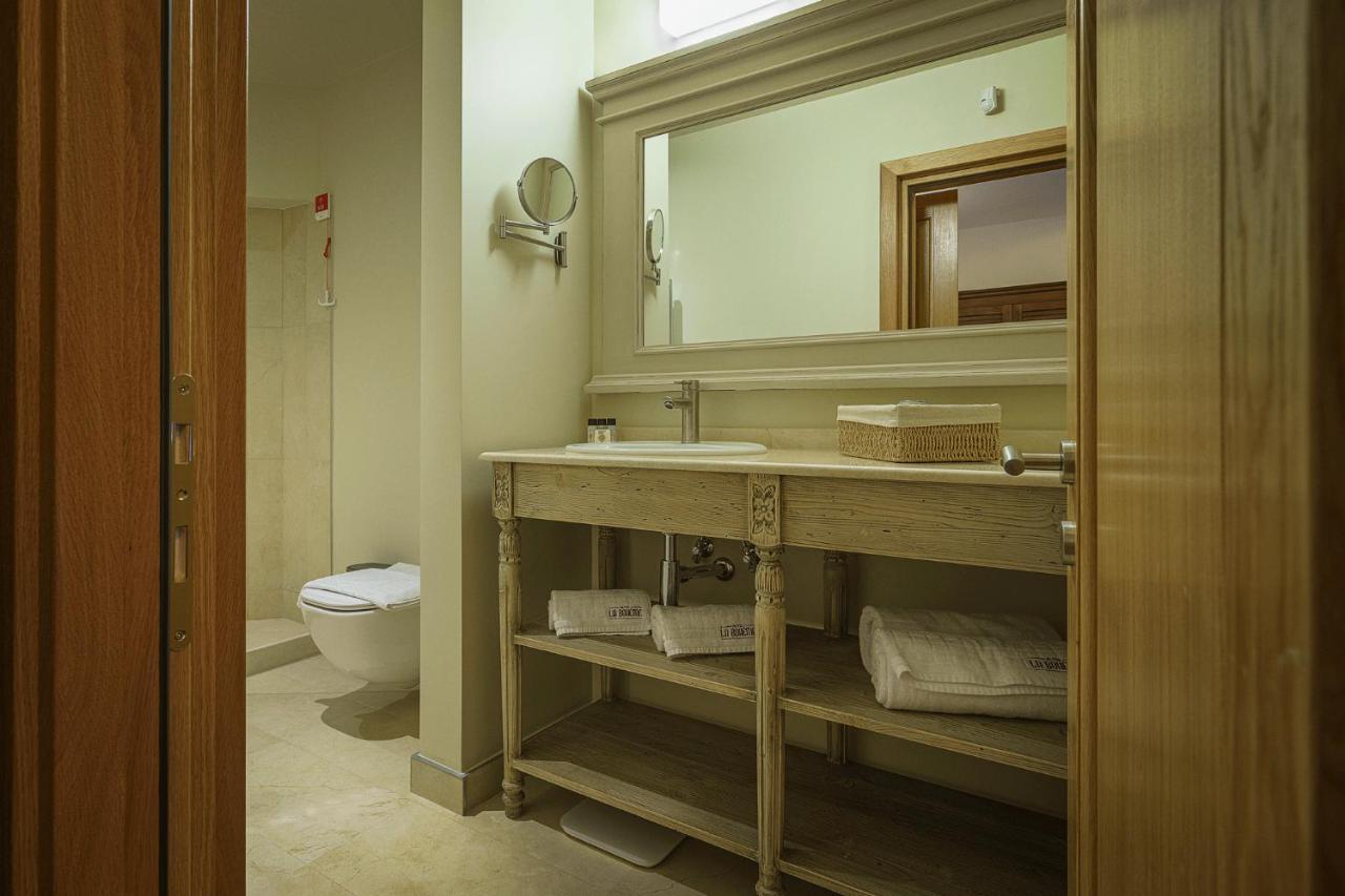 La Boheme Boutique Casa Soare Hotel Bukares Bagian luar foto