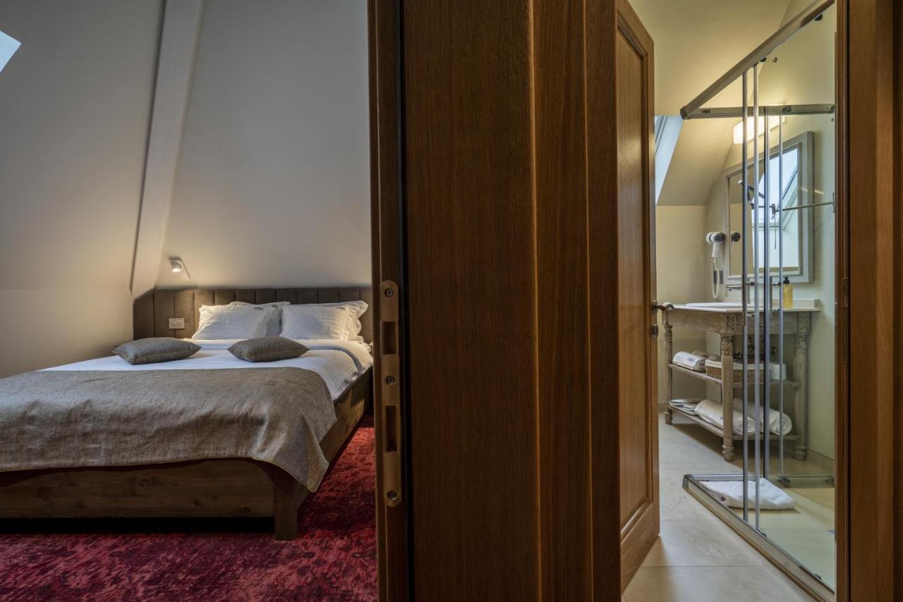 La Boheme Boutique Casa Soare Hotel Bukares Bagian luar foto
