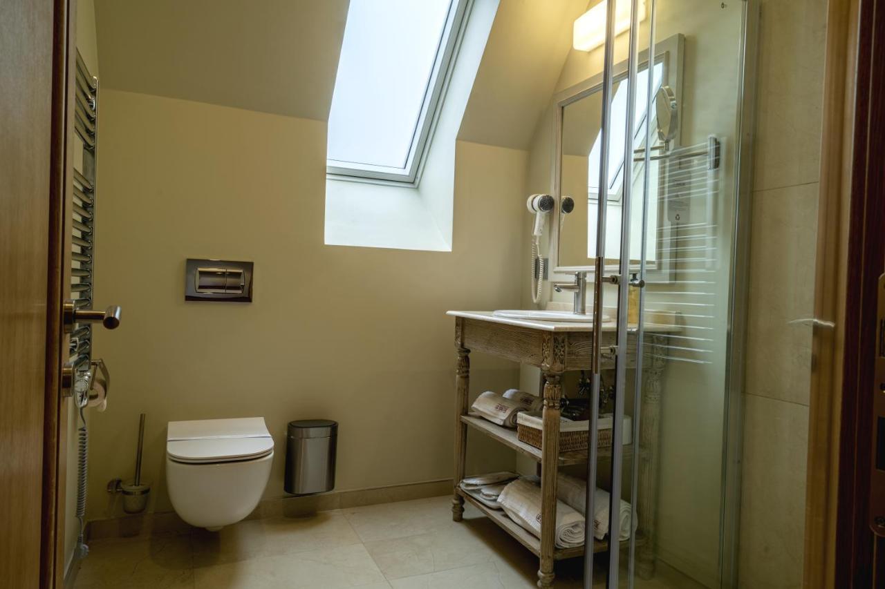 La Boheme Boutique Casa Soare Hotel Bukares Bagian luar foto