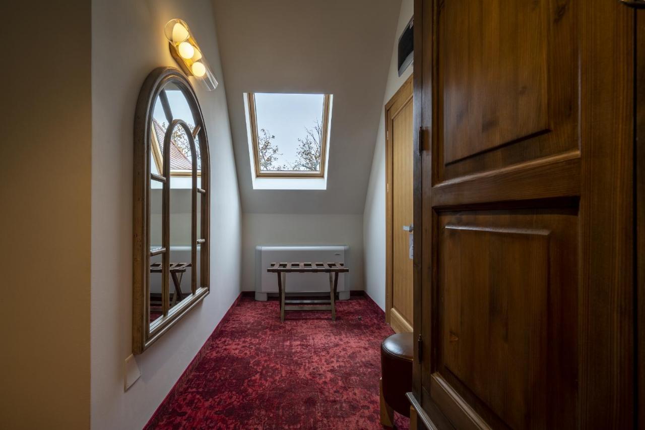 La Boheme Boutique Casa Soare Hotel Bukares Bagian luar foto